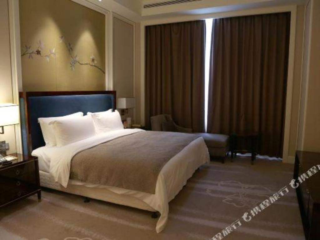 Ming Du Lakeside Hotel Nanning Exteriör bild