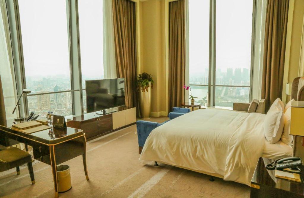 Ming Du Lakeside Hotel Nanning Exteriör bild