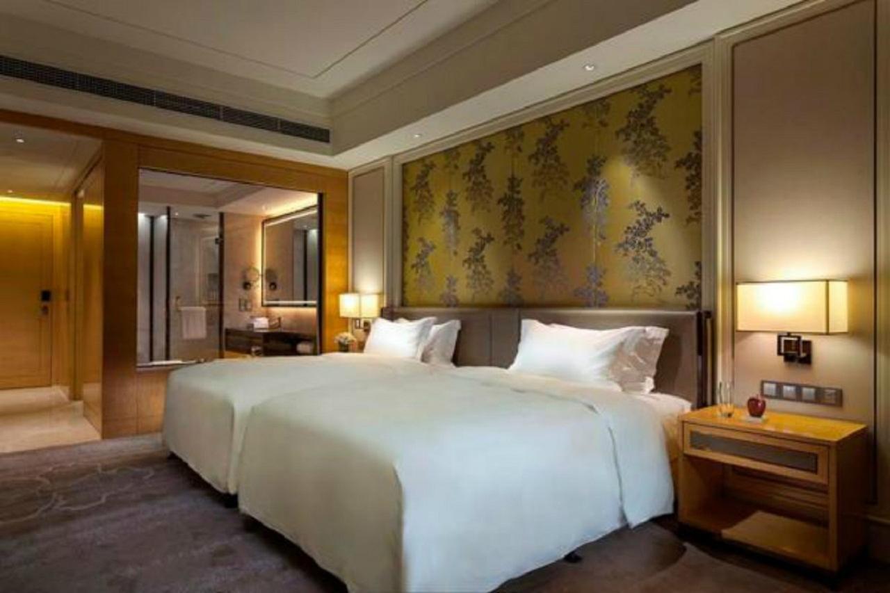 Ming Du Lakeside Hotel Nanning Exteriör bild